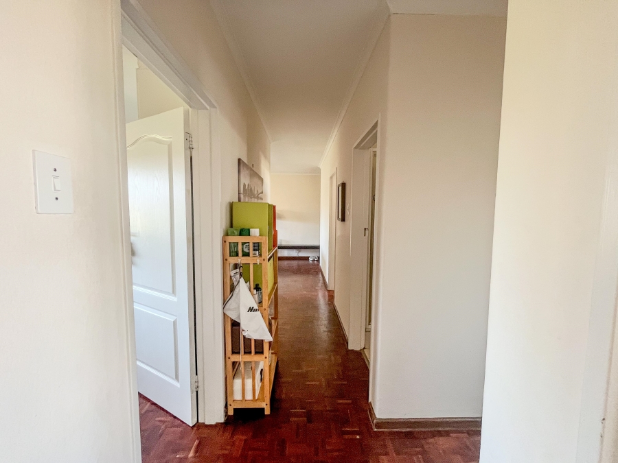 To Let 3 Bedroom Property for Rent in Pinelands Western Cape